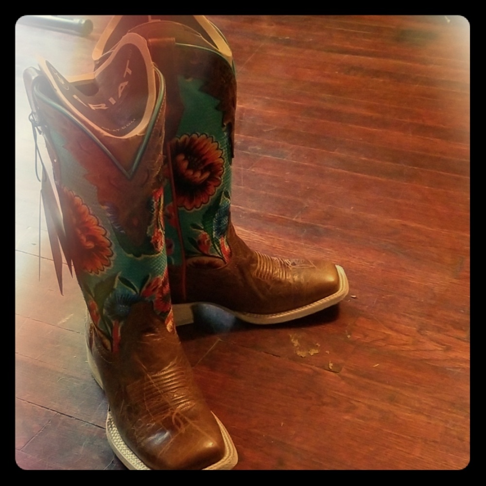 Womens ariat boots
